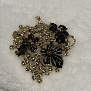 Sarah Coventry Black & Gold Tone Flower & Grapes Brooch Pin Fashion Jewelry
